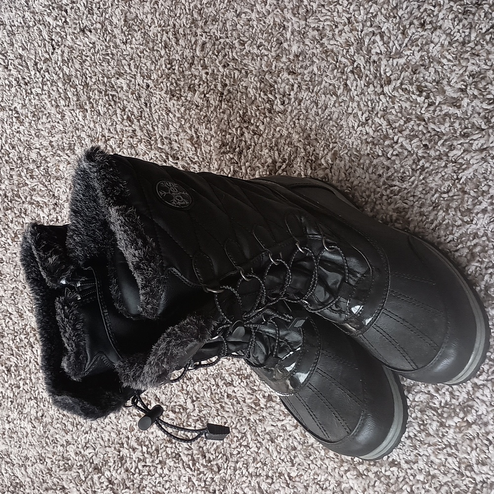 Women's snow boots